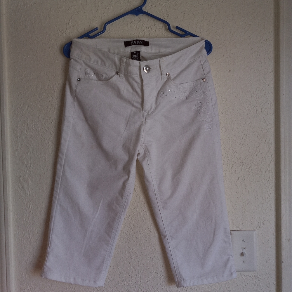 White Capri Pants